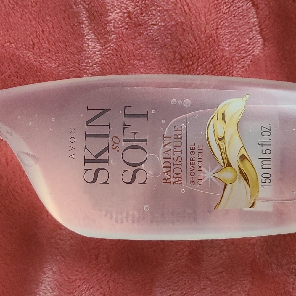 Bundle Of Avon Skin so soft Items. - Picture 3 of 4